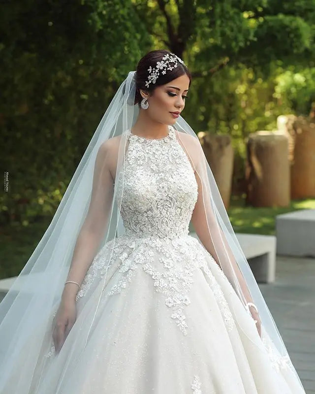 Luxury Lace Muslim Bride Wedding Dress - Ball Gown Sleeveless Plus Size - JStorehub 