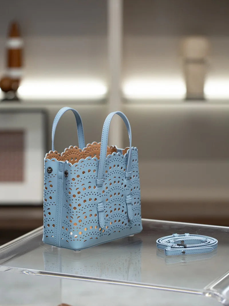 Women’s Travel Shoulder Bag – Practical & Lightweight - SalmanStore 