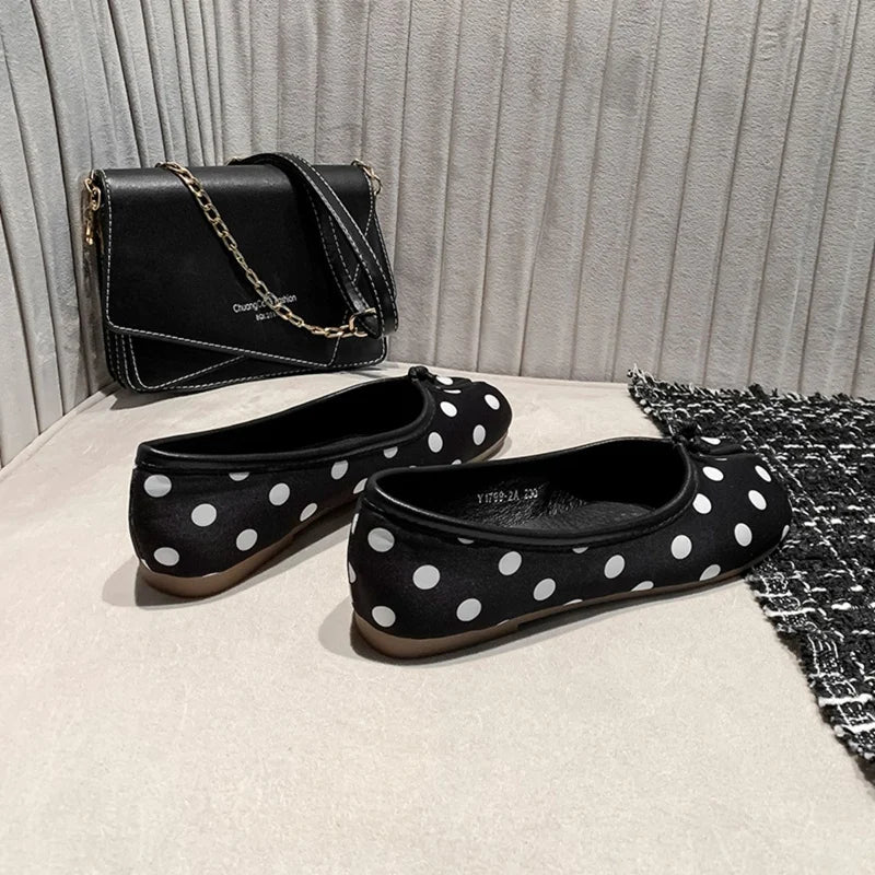 2025 Polka Dot Retro Ballerina Flats - Japanese Tabi Split Toe Shoes - JStorehub 