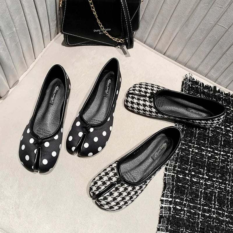 2025 Polka Dot Retro Ballerina Flats - Japanese Tabi Split Toe Shoes - JStorehub 