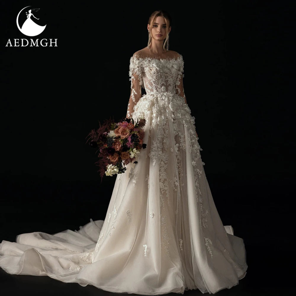 A-Line Elegant Wedding Dress - Boat Neck Long Sleeve Lace Applique Bridal Gown - JStorehub 