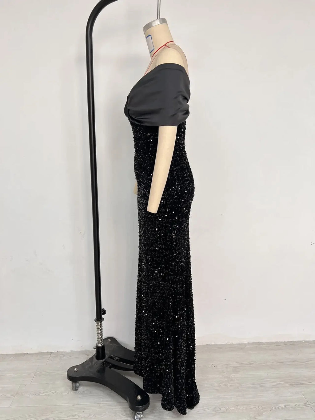 Slim Fit One Shoulder Sequin Evening Gown - A-Line Floor Length Party Dress - JStorehub 