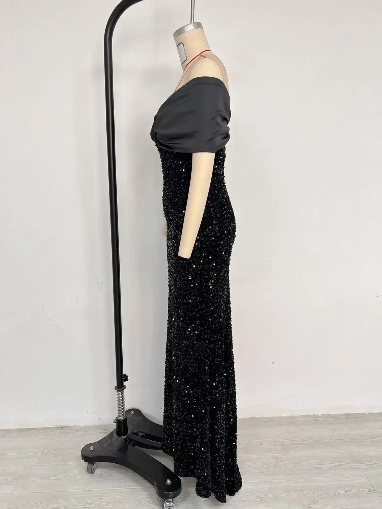 Slim Fit One Shoulder Sequin Evening Gown - A-Line Floor Length Party Dress - JStorehub 