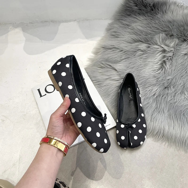 2025 Polka Dot Retro Ballerina Flats - Japanese Tabi Split Toe Shoes - JStorehub 