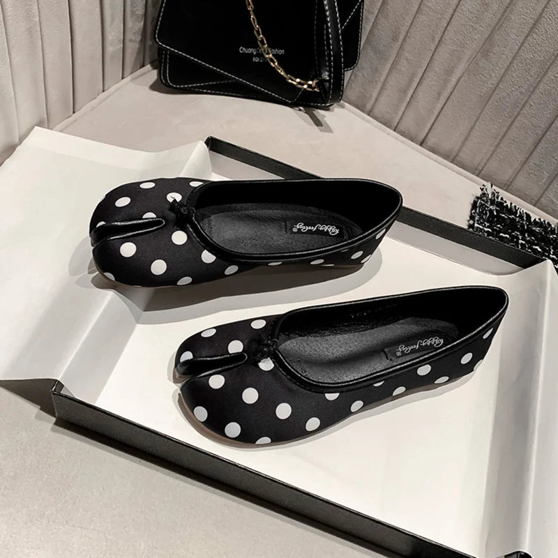 2025 Polka Dot Retro Ballerina Flats - Japanese Tabi Split Toe Shoes - JStorehub 