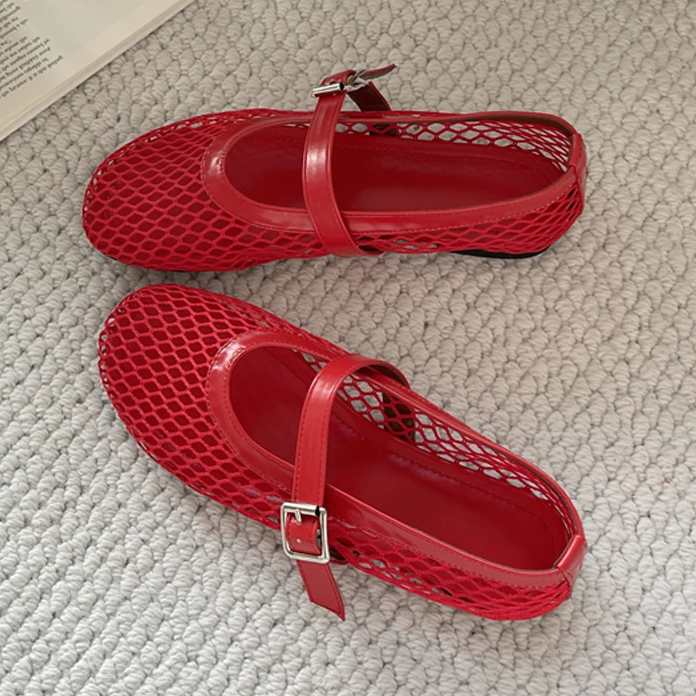 Aneikeh Round Toe Flat Shoes – Elegant Women’s Comfortable Flats