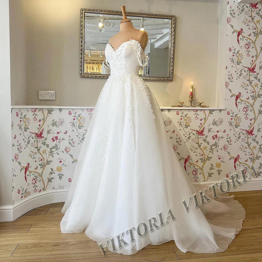 Vintage Lace Wedding Dress - Sweetheart Lace-Up Ball Gown Bridal Gown - JStorehub 