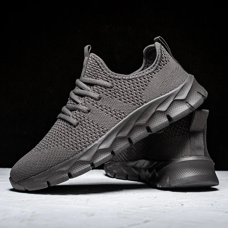 Men's casual sports shoes breathable summer light Soft sole comfort outdoor running shoes fashion student mesh plus size sneaker