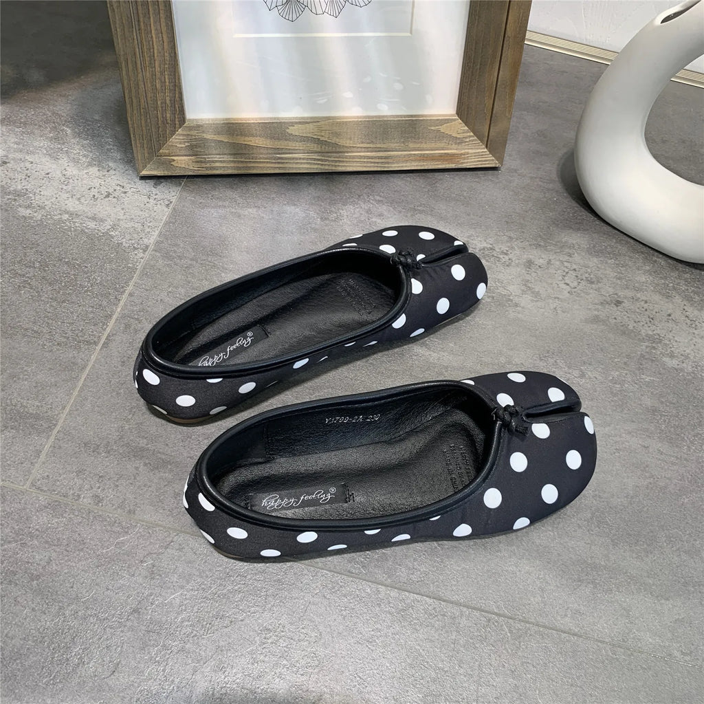 2025 Polka Dot Retro Ballerina Flats - Japanese Tabi Split Toe Shoes - JStorehub 